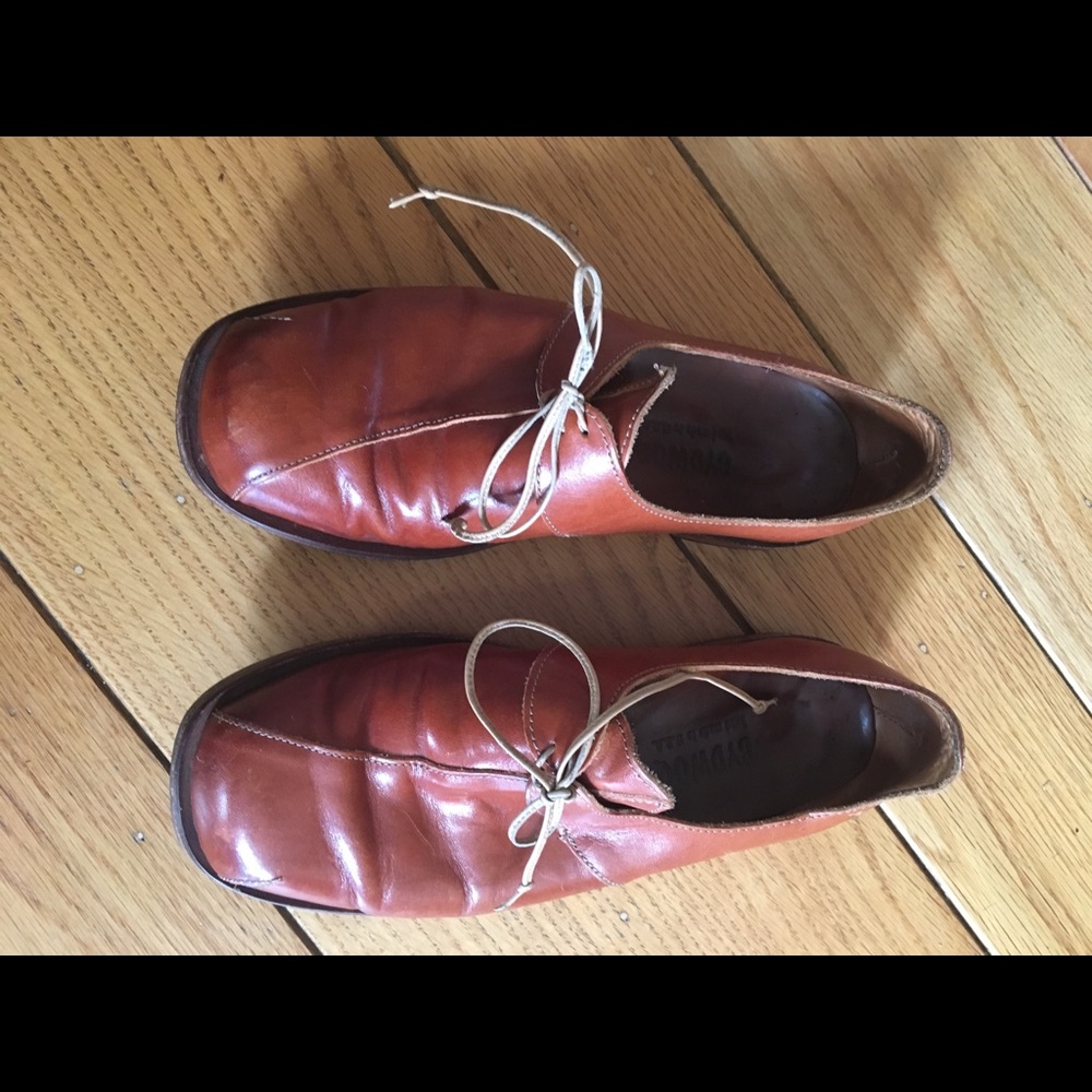 Cydwoq lace shoes, brown, great cond. Size 38